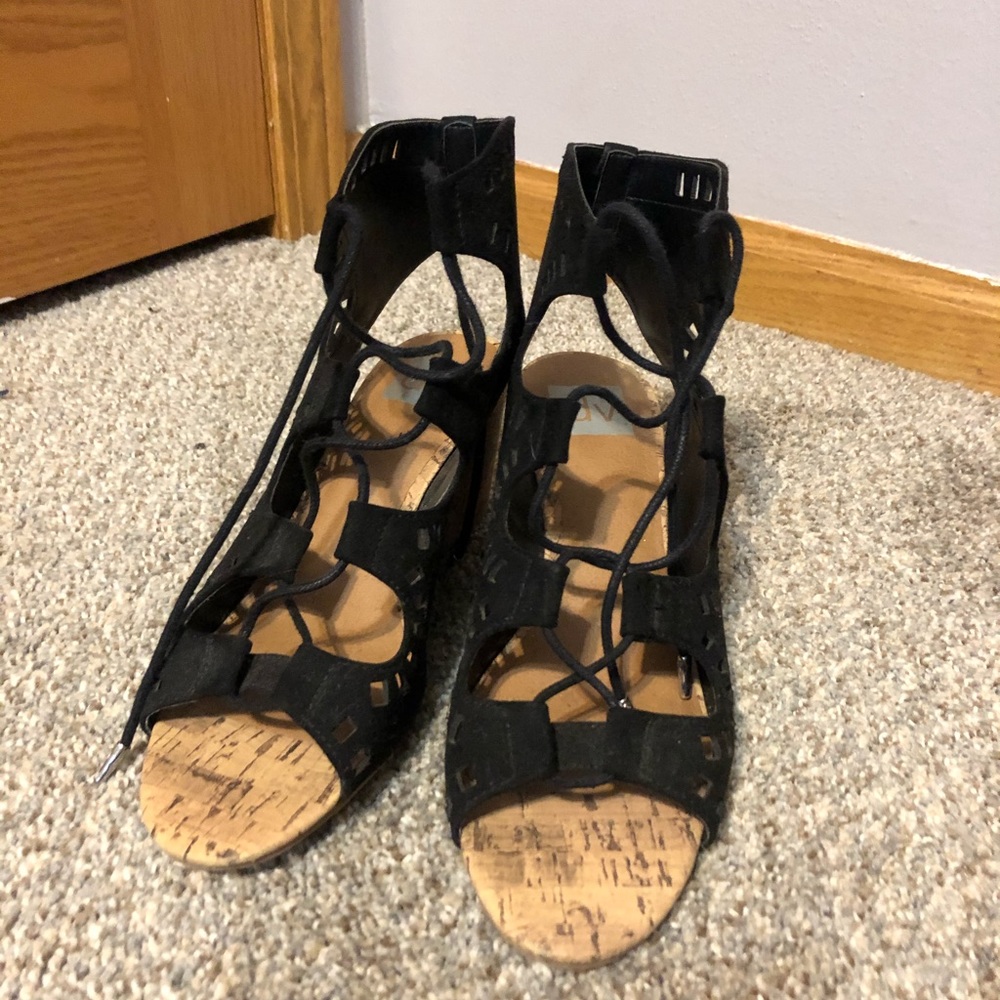 Tie up wedges